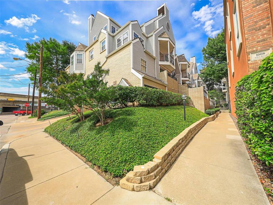 Property photo for 1010 Allen Street, #214, Dallas, TX