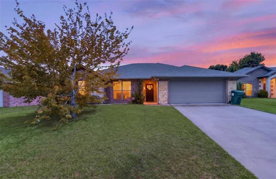 Property photo for 11673 Lanes End Drive, Flint, TX