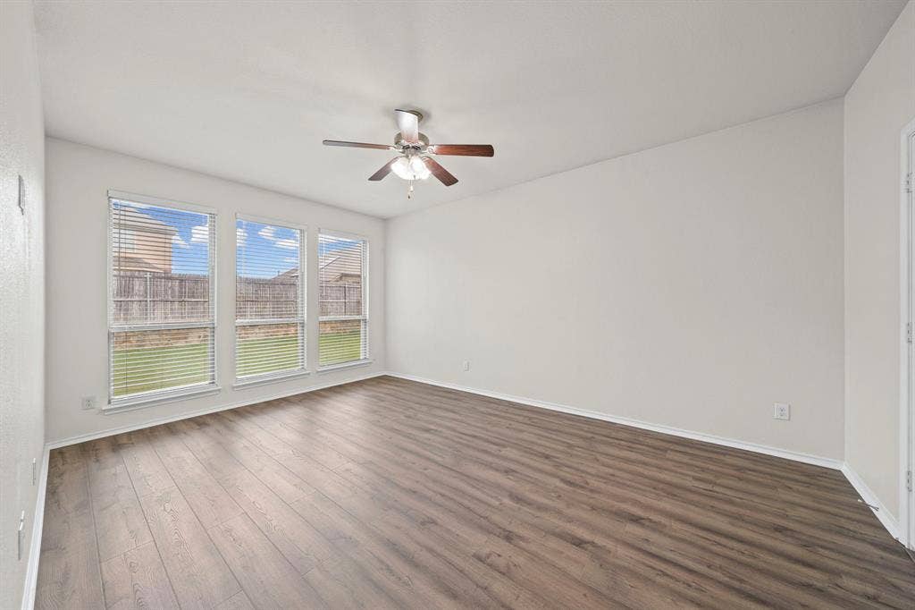 1205 Crest Ridge Drive, Glenn Heights, TX 75154