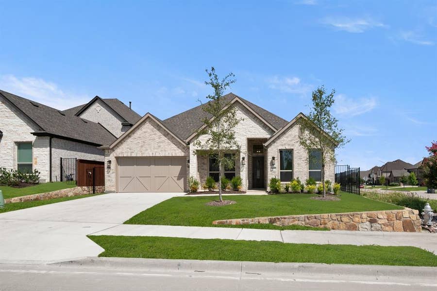 Property photo for 10000 La Frontera Drive, Fort Worth, TX