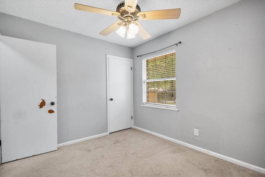 407 York Street, Lindale, TX 75771 407 York Street, Lindale, TX 75771