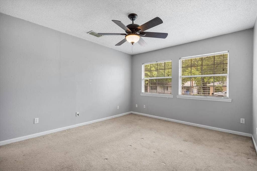407 York Street, Lindale, TX 75771 407 York Street, Lindale, TX 75771