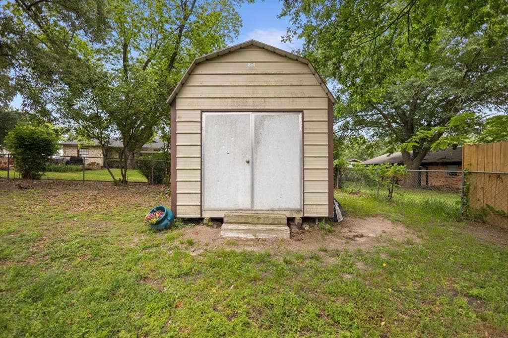407 York Street, Lindale, TX 75771 407 York Street, Lindale, TX 75771
