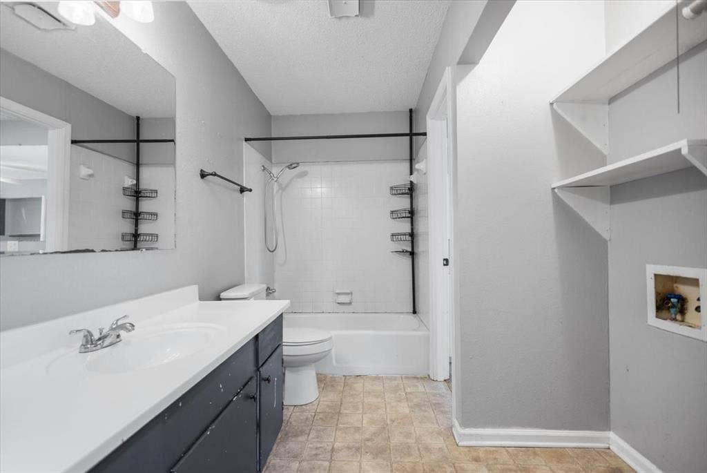 407 York Street, Lindale, TX 75771 407 York Street, Lindale, TX 75771