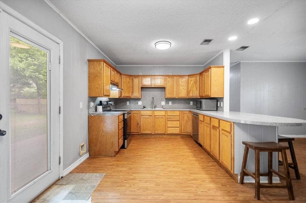 407 York Street, Lindale, TX 75771 407 York Street, Lindale, TX 75771