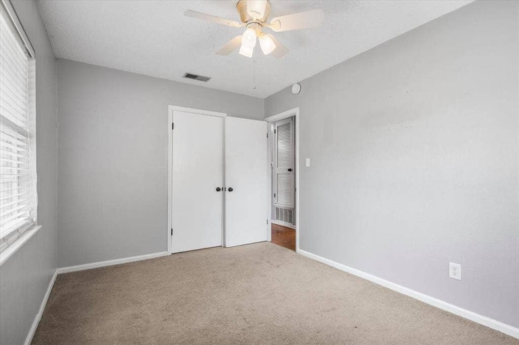407 York Street, Lindale, TX 75771 407 York Street, Lindale, TX 75771