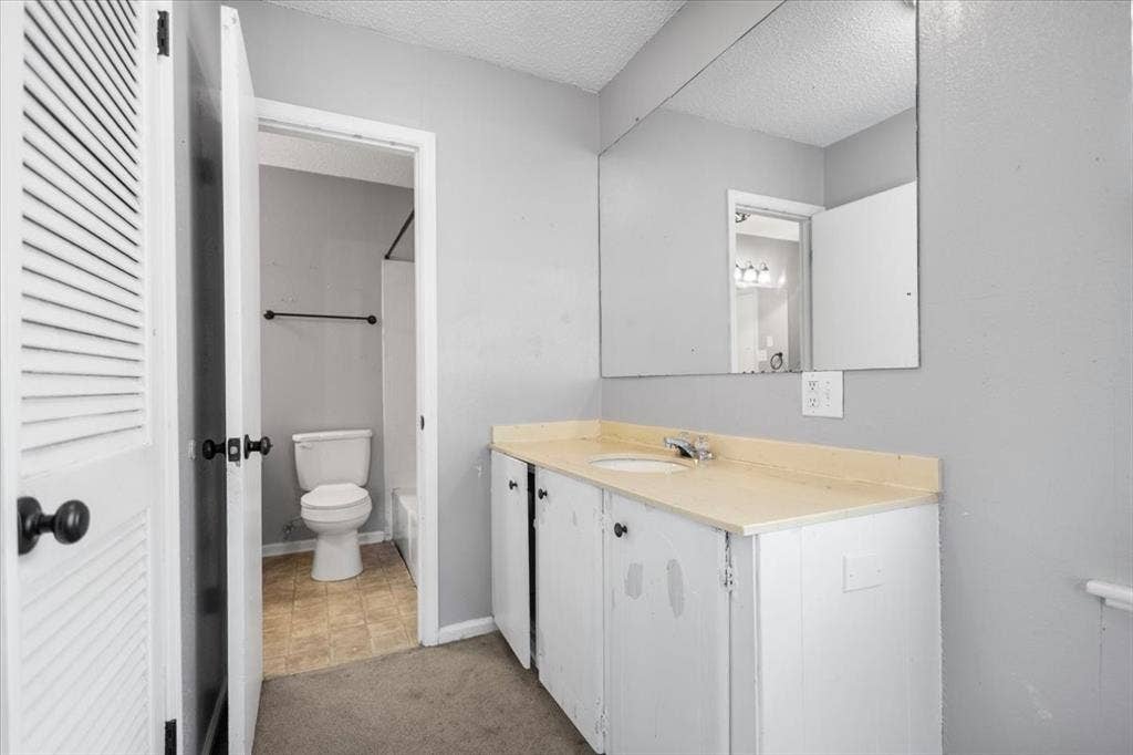 407 York Street, Lindale, TX 75771 407 York Street, Lindale, TX 75771