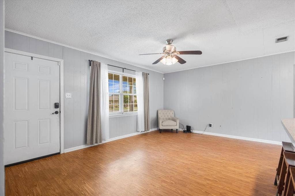 407 York Street, Lindale, TX 75771 407 York Street, Lindale, TX 75771
