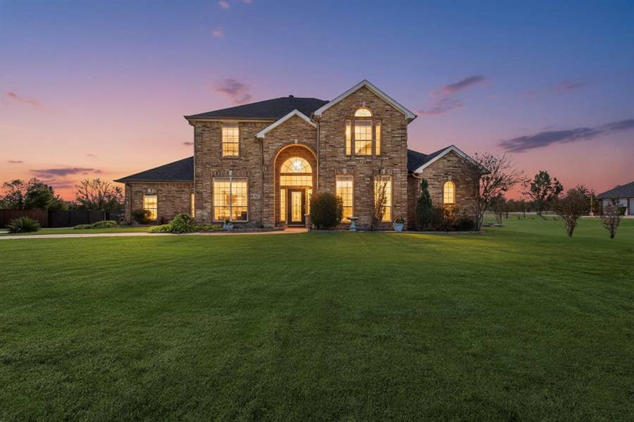 Property photo for 1271 Lone Star Boulevard, Talty, TX
