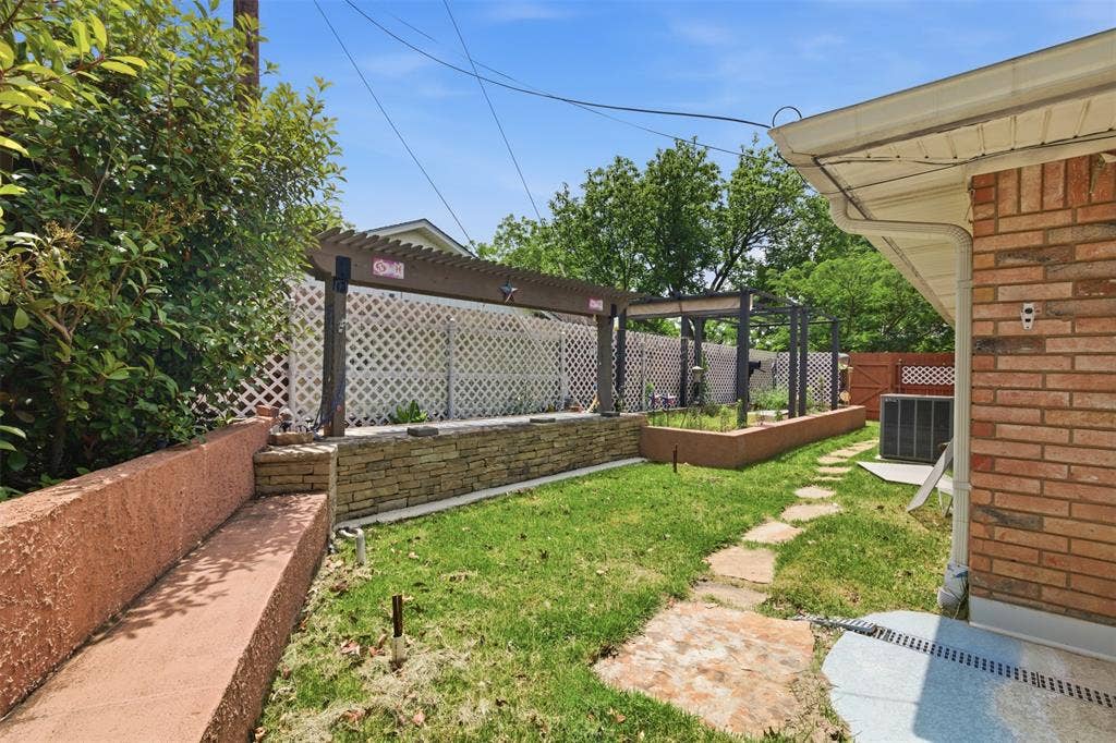 1209 Southwood Drive, Woodway, TX 76712 1209 Southwood Drive, Woodway, TX 76712