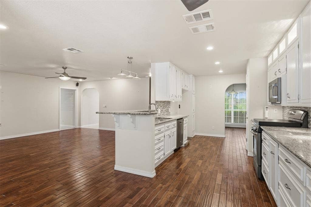 1209 Southwood Drive, Woodway, TX 76712 1209 Southwood Drive, Woodway, TX 76712