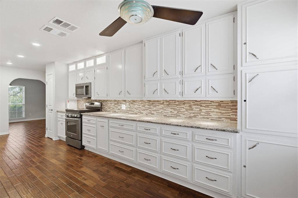 1209 Southwood Drive, Woodway, TX 76712 1209 Southwood Drive, Woodway, TX 76712