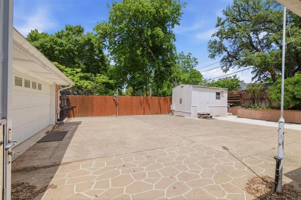 1209 Southwood Drive, Woodway, TX 76712 1209 Southwood Drive, Woodway, TX 76712