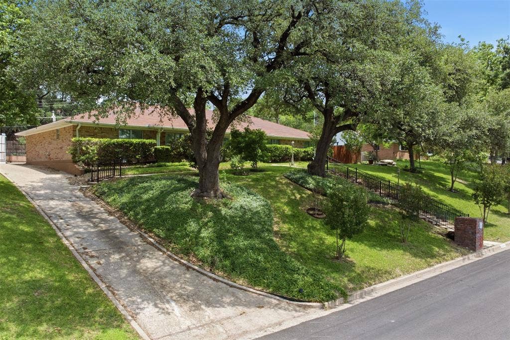 1209 Southwood Drive, Woodway, TX 76712 1209 Southwood Drive, Woodway, TX 76712