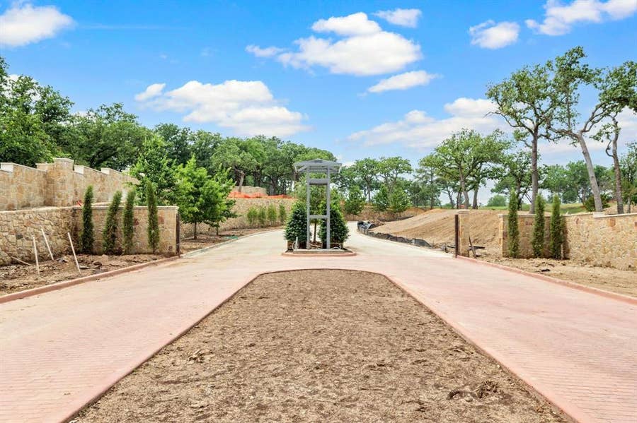 Property photo for 6900 Pool Road, Colleyville, TX