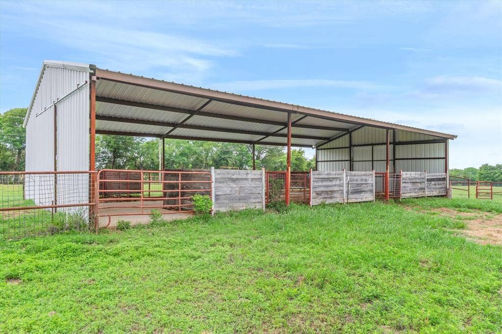 10266 County Road 1200, Athens, TX 75751 10266 County Road 1200, Athens, TX 75751