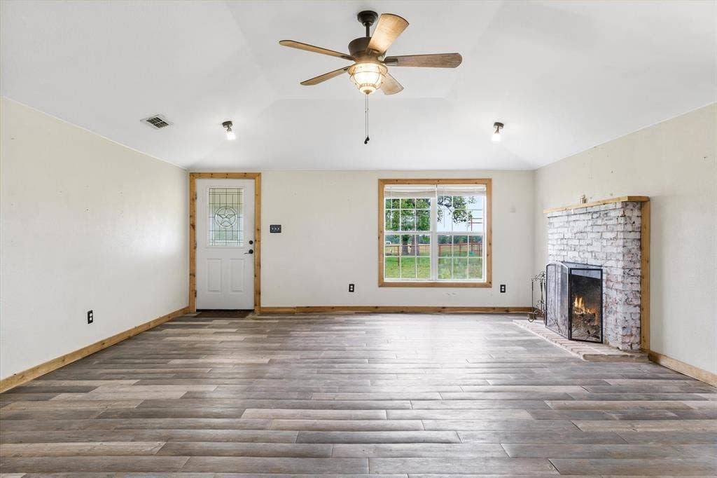 10266 County Road 1200, Athens, TX 75751 10266 County Road 1200, Athens, TX 75751