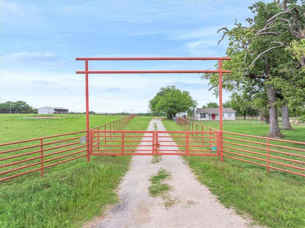 10266 County Road 1200, Athens, TX 75751 10266 County Road 1200, Athens, TX 75751