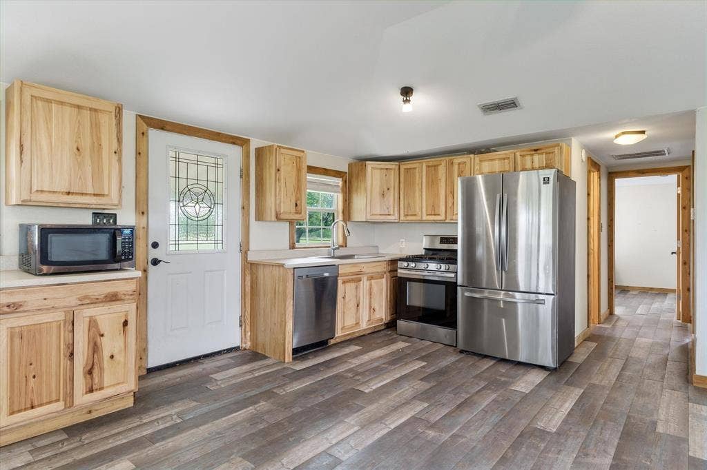 10266 County Road 1200, Athens, TX 75751 10266 County Road 1200, Athens, TX 75751