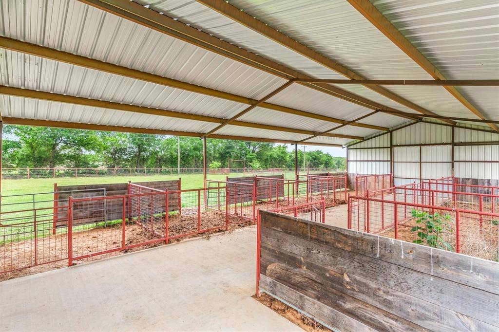 10266 County Road 1200, Athens, TX 75751 10266 County Road 1200, Athens, TX 75751