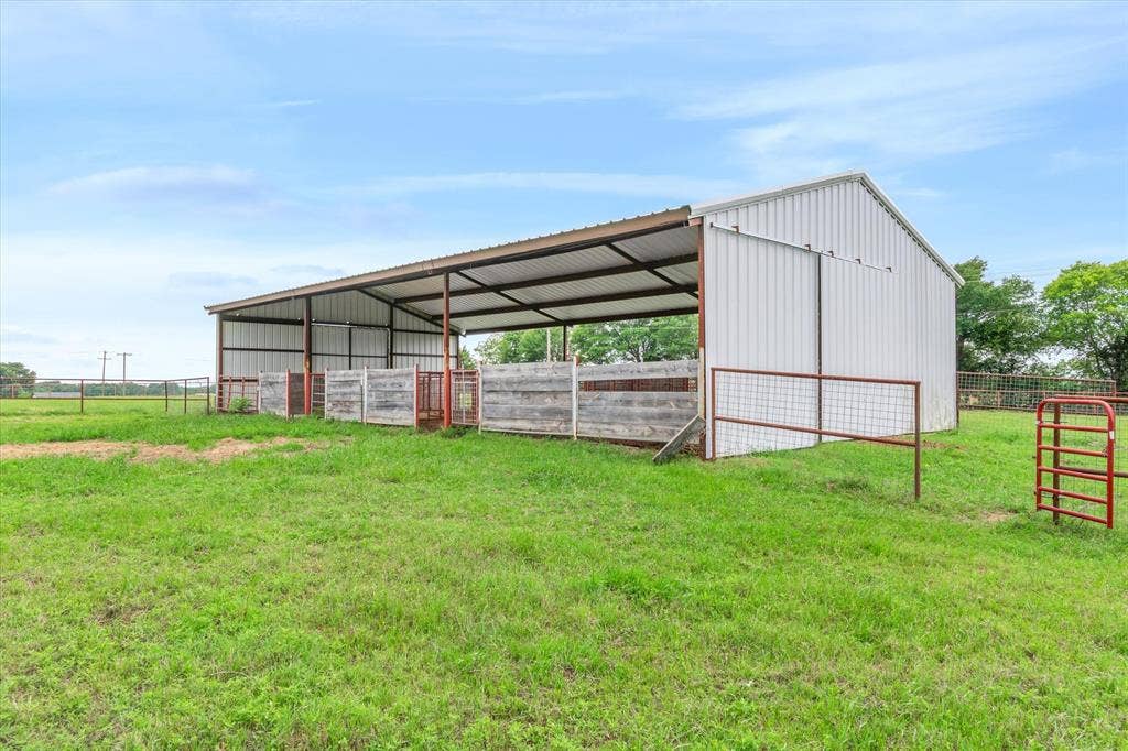 10266 County Road 1200, Athens, TX 75751 10266 County Road 1200, Athens, TX 75751