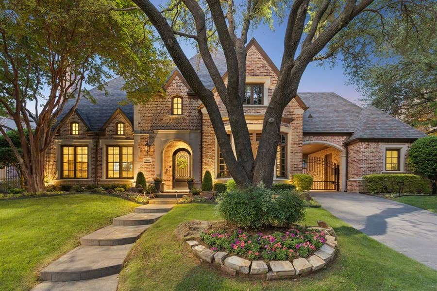 Property photo for 5880 Shady Oaks Drive, Frisco, TX