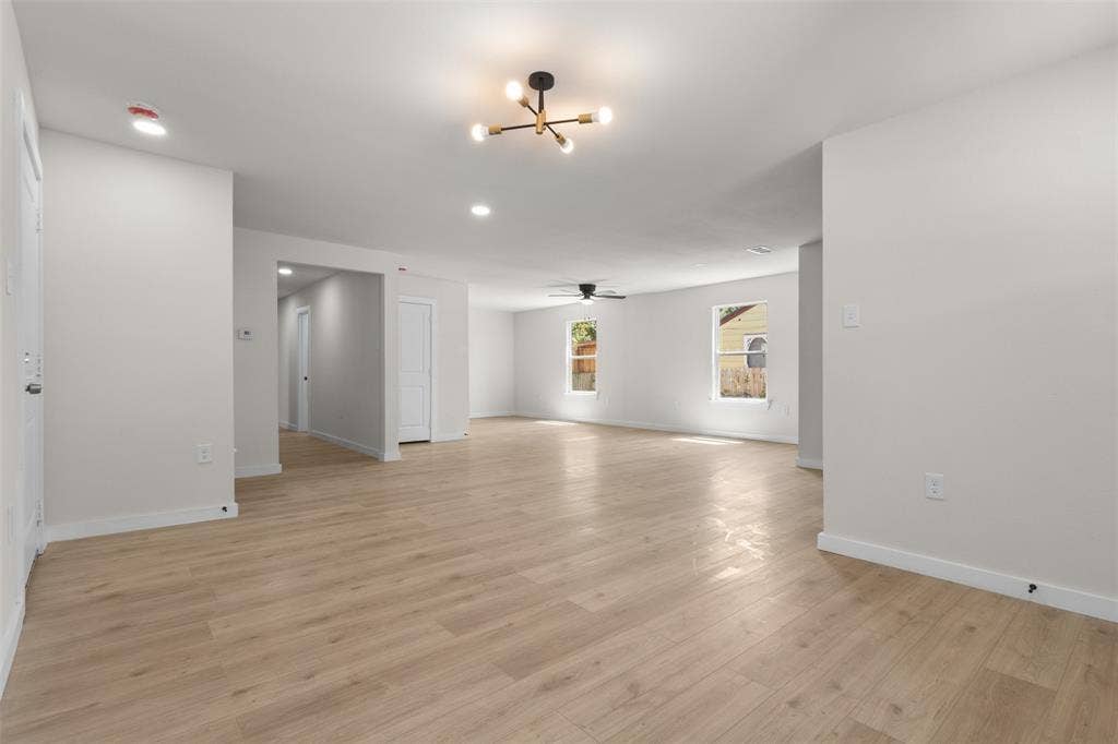 314 NW 15th Street, Grand Prairie, TX 75050 314 NW 15th Street, Grand Prairie, TX 75050