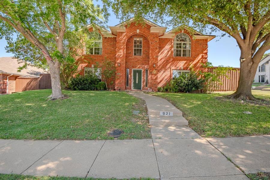 Property photo for 921 Carnegie Court, Allen, TX
