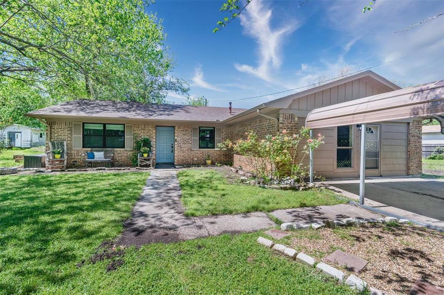 Property photo for 832 Cherry Street, Wolfe City, TX