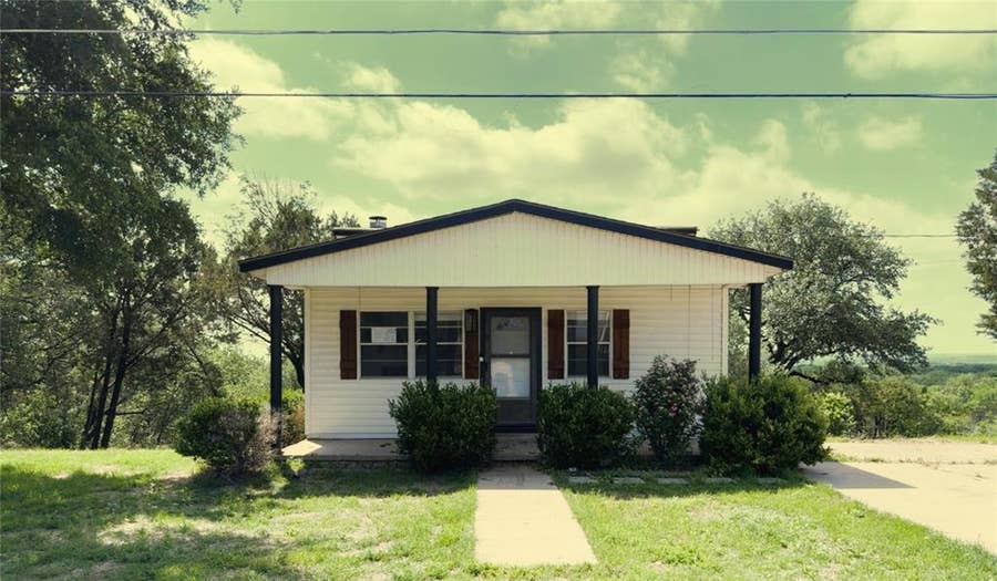 Property photo for 2817 N Mountain View Road, Granbury, TX