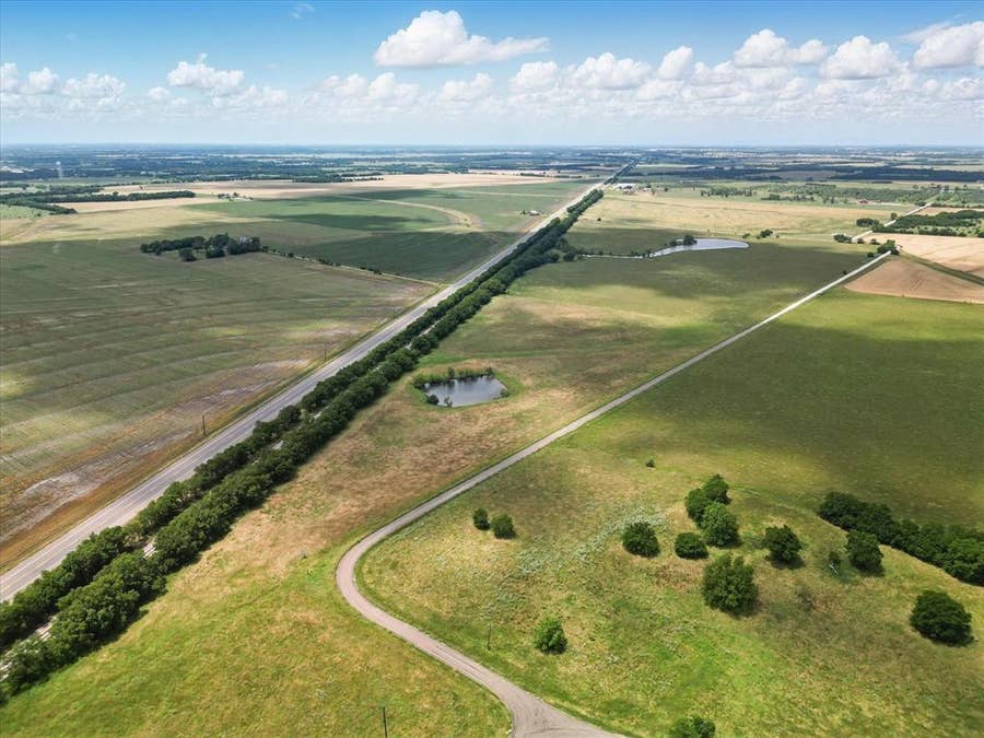 Property photo for 6512 County Road 1050, Celeste, TX