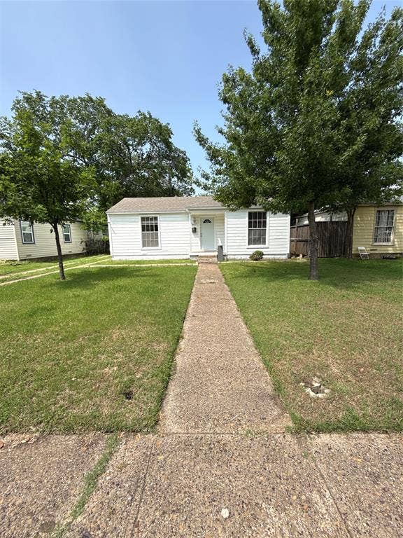 Property photo for 1607 Mcadams Avenue, Dallas, TX