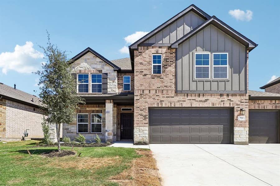 Property photo for 721 Vineyard Way, Forney, TX