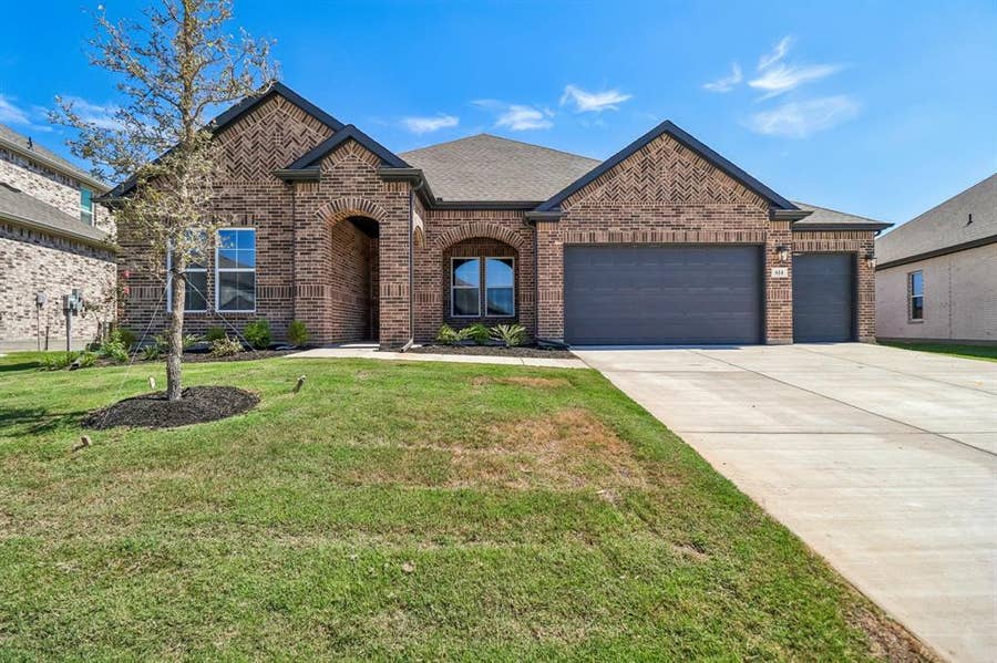 Property photo for 614 Landry Lane, Forney, TX