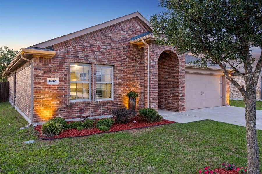 Property photo for 802 Rustic Way, Royse City, TX