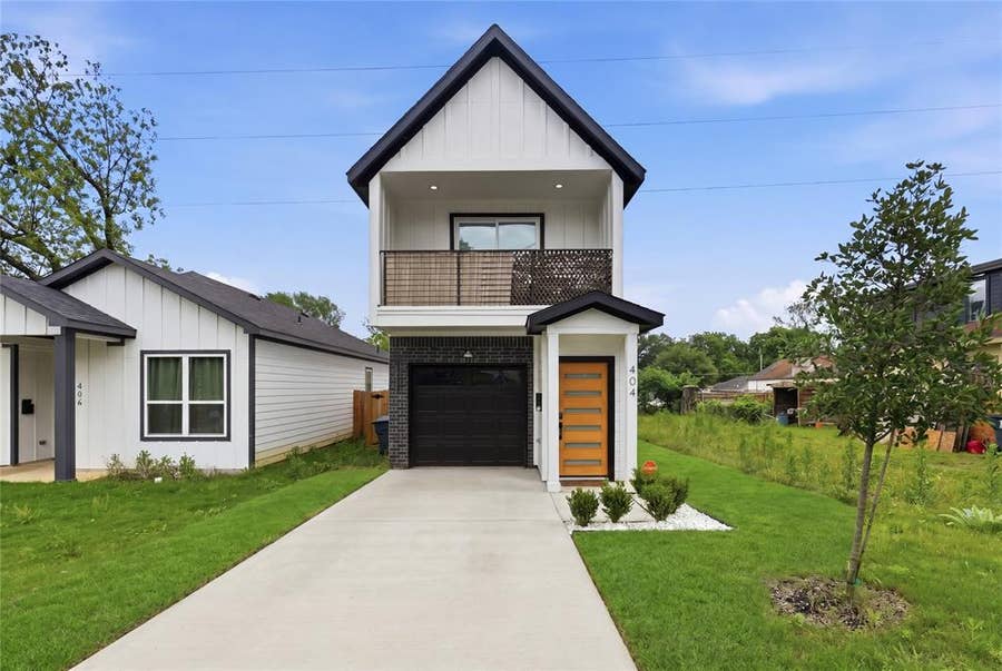 Property photo for 404 N Moore Street, Dallas, TX