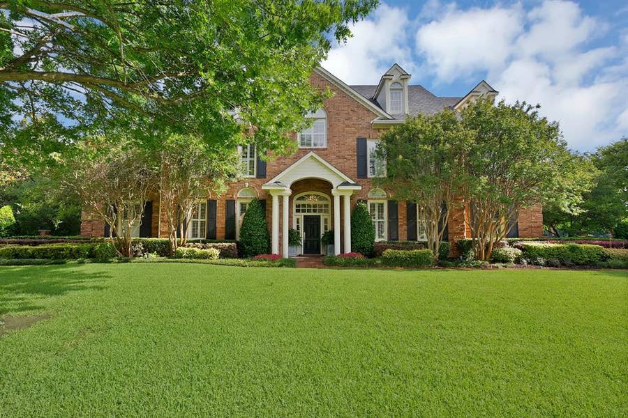 Property photo for 3109 Shadow Drive W, Arlington, TX