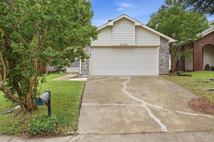 Property photo for 5343 Waterford Drive, Mesquite, TX