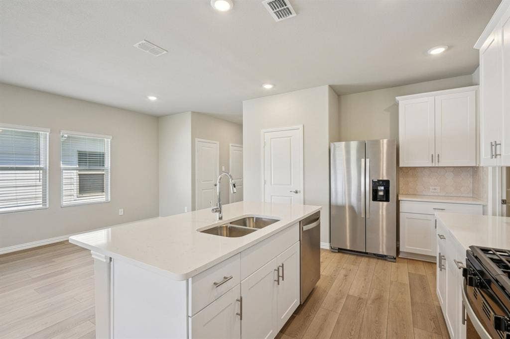 3518 Bridgeport Drive, Farmersville, TX 75442 Photo is not of the actual home, but is an inspirational photo of builder’s model home and may depict options, furnishings, and/or decorator features that are not included.