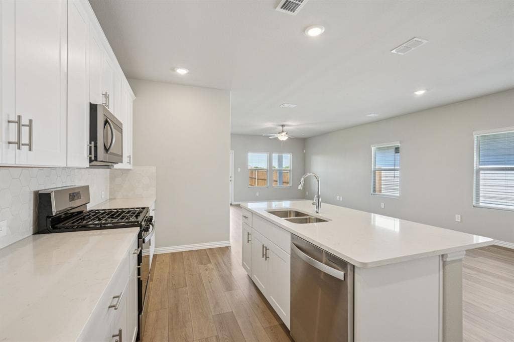 3518 Bridgeport Drive, Farmersville, TX 75442 Photo is not of the actual home, but is an inspirational photo of builder’s model home and may depict options, furnishings, and/or decorator features that are not included.