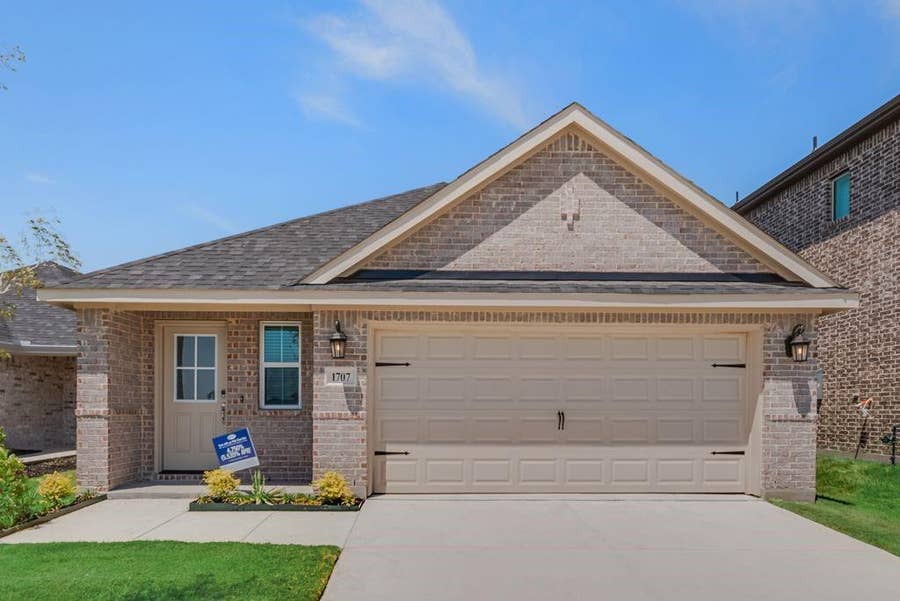 Property photo for 1707 Sandy Pond Street, Forney, TX