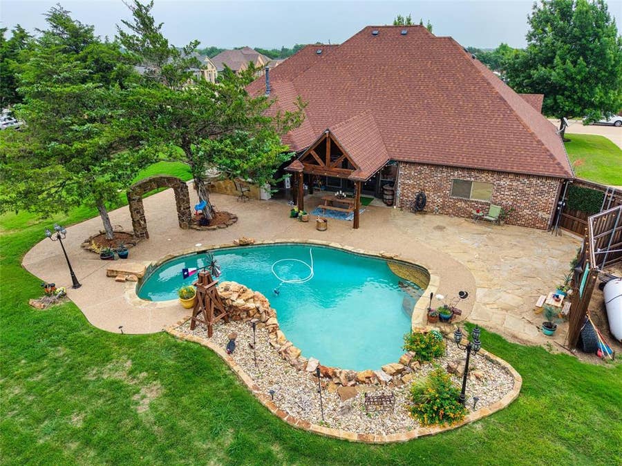 Property photo for 1561 Saint Andrews Drive, Red Oak, TX