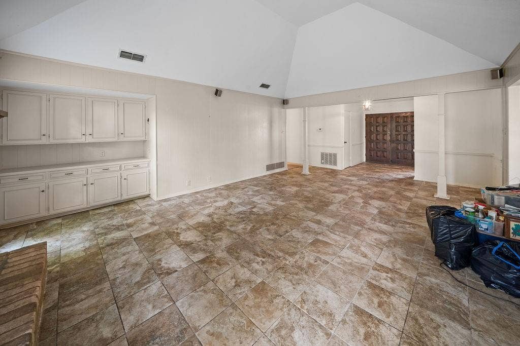 4005 Pollard Drive, Tyler, TX 75701 4005 Pollard Drive, Tyler, TX 75701