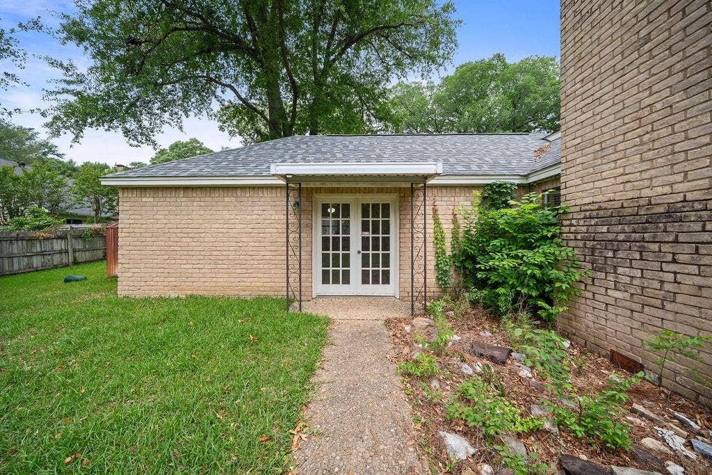 4005 Pollard Drive, Tyler, TX 75701 4005 Pollard Drive, Tyler, TX 75701