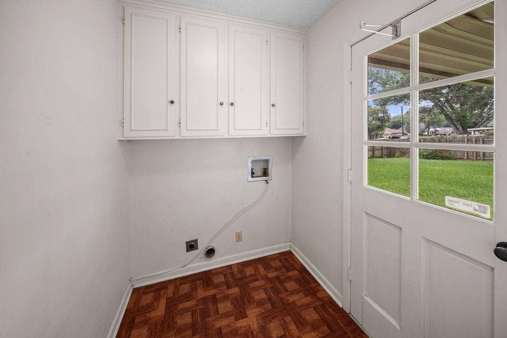 4005 Pollard Drive, Tyler, TX 75701 4005 Pollard Drive, Tyler, TX 75701