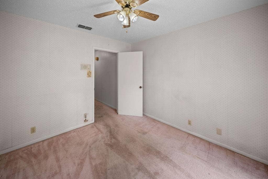 4005 Pollard Drive, Tyler, TX 75701 4005 Pollard Drive, Tyler, TX 75701