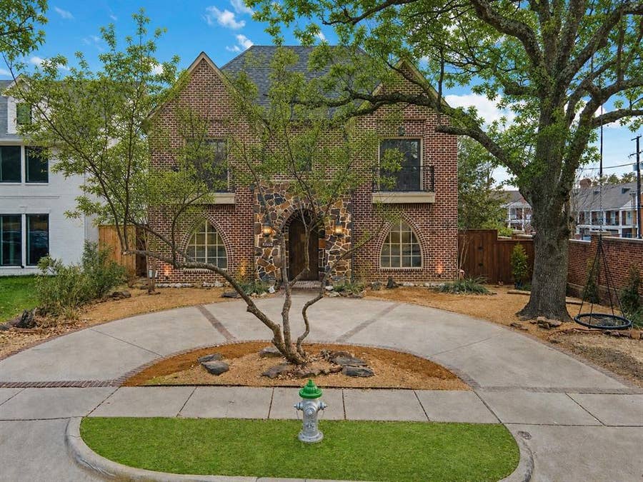 Property photo for 2945 Dyer Street, University Park, TX