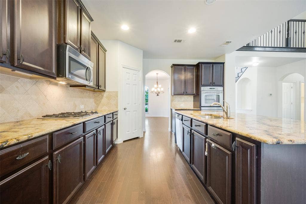 342 Manchester Drive, Roanoke, TX 76262 342 Manchester Drive, Roanoke, TX 76262