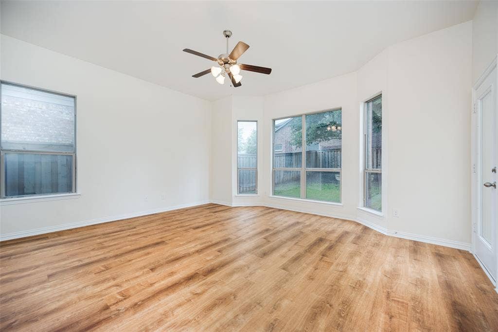 342 Manchester Drive, Roanoke, TX 76262 342 Manchester Drive, Roanoke, TX 76262