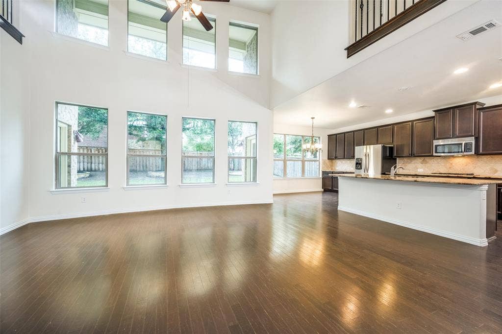 342 Manchester Drive, Roanoke, TX 76262 342 Manchester Drive, Roanoke, TX 76262